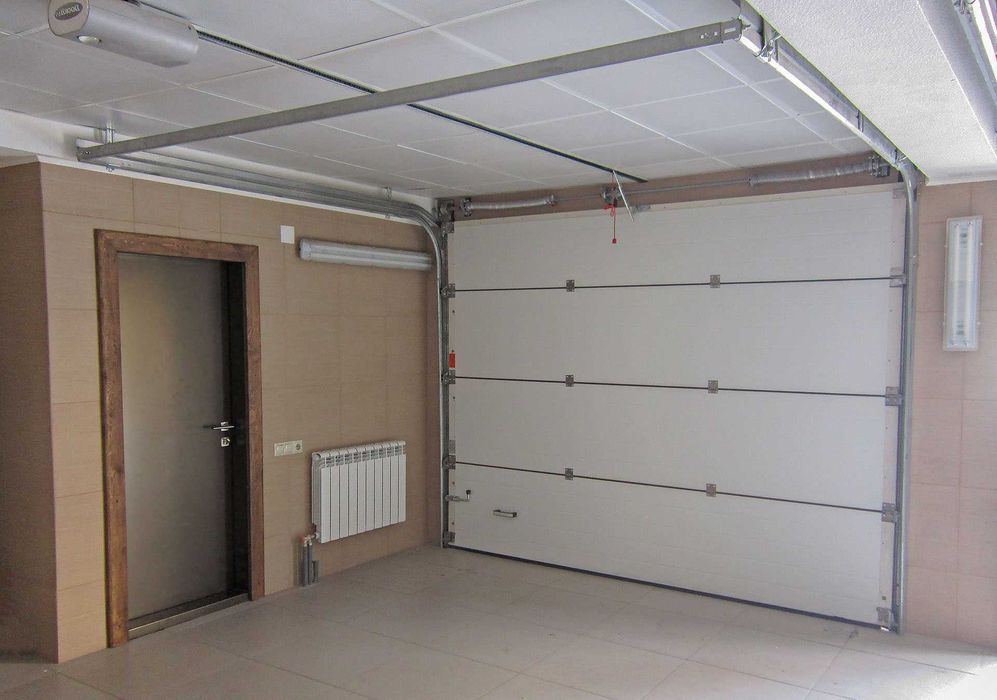 Секционные ворота\Рольставни\Шлагбаум\Перила