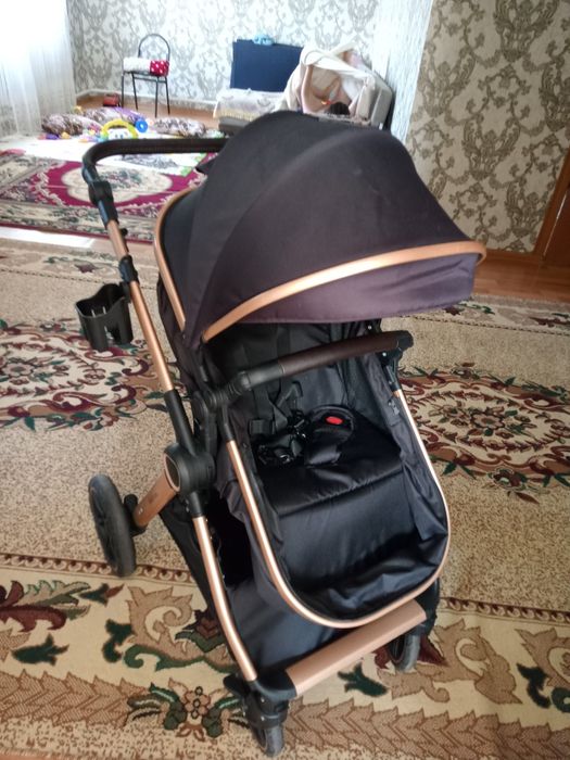 Продам коляску belecoo