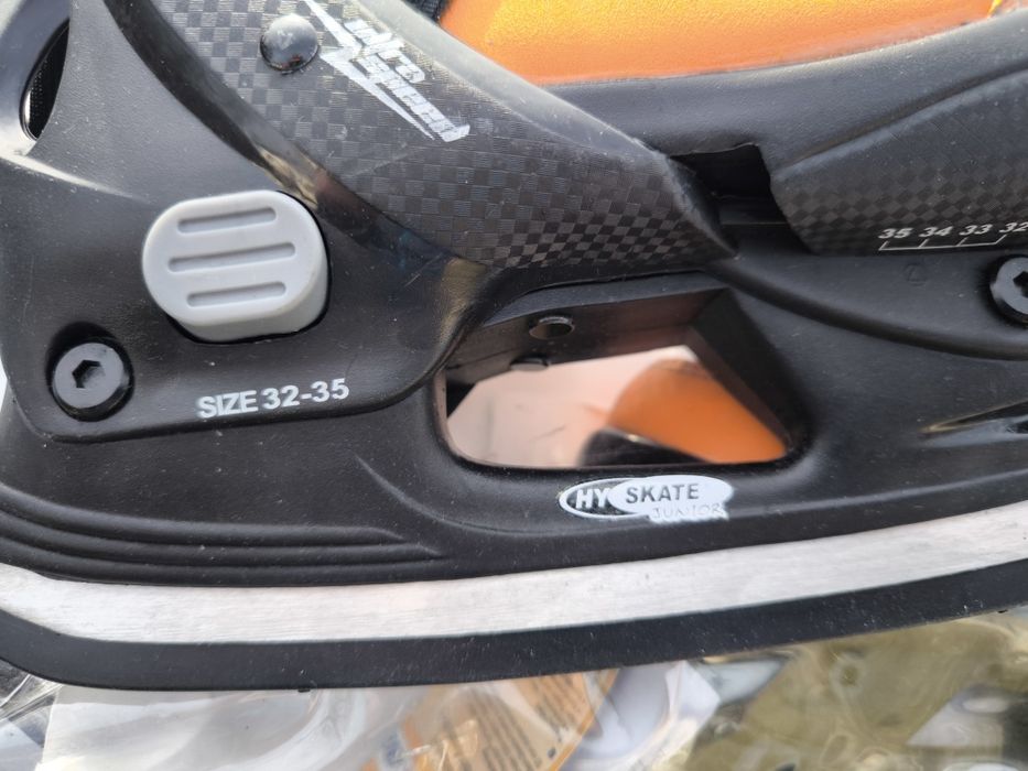 Продавам кънки за лед