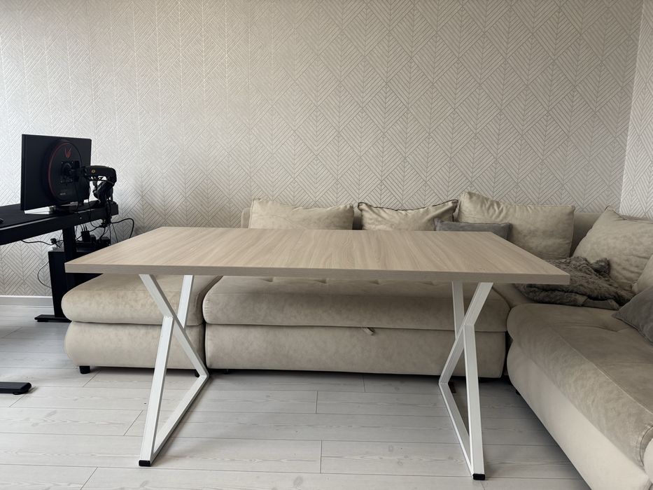 Продам стол в хорошем состоянии