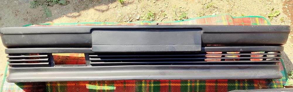 Бампер на Mercedes W201 (190)