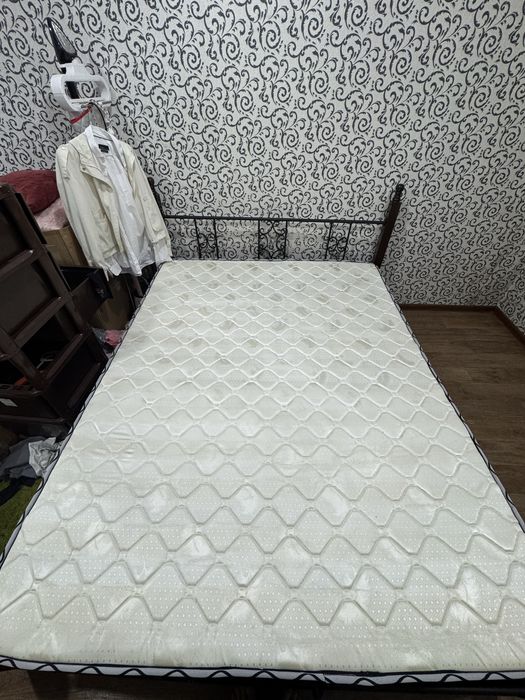 Продам кровать 160*200