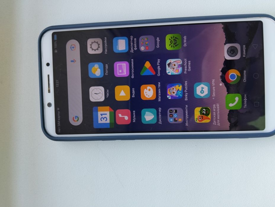 Смартфон Oppo A83