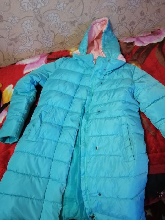 Продам зимние куртку