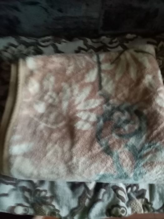 Продам плед в отличном состоянии 2500×2000