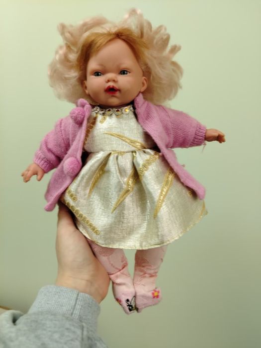 Продам кукол по 2000