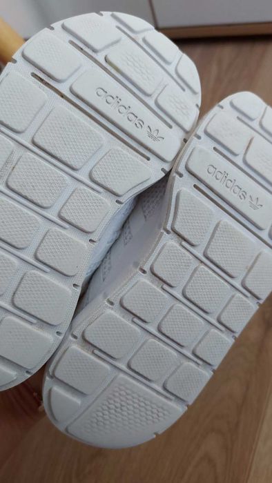 Детски маратонки Adidas номер 29