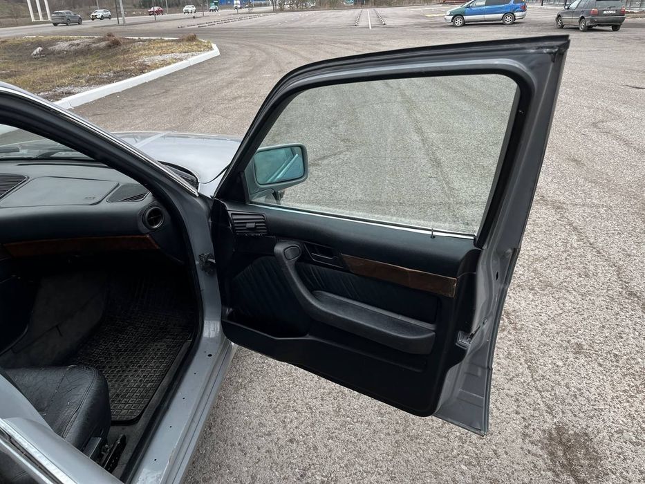 БМВ е34 525i 1988 год