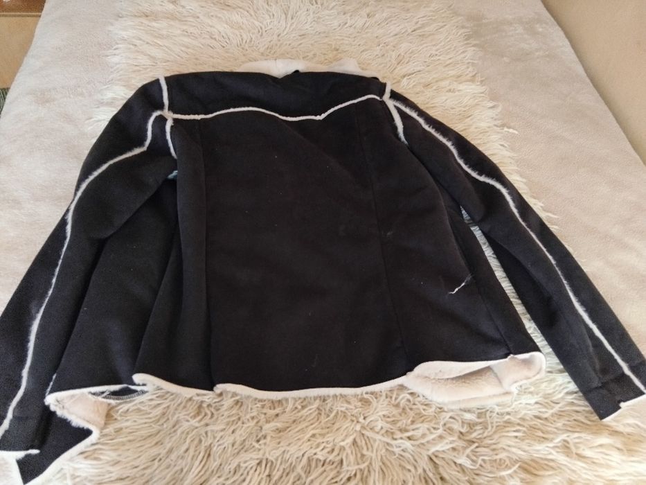 Дамско яке размер М черен цвят актуален модел