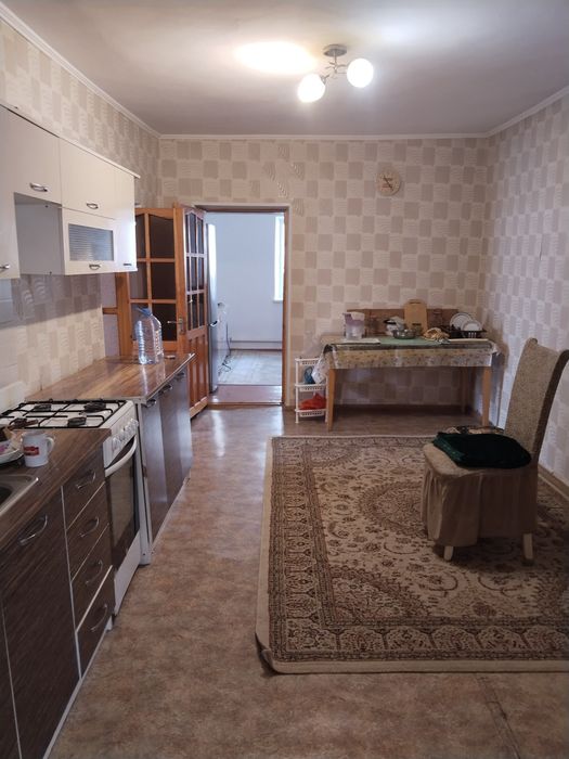 Дом 6 комнытни в центре города