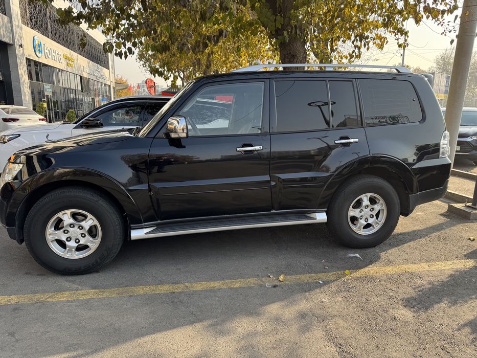 Mitsubishi pajero 2007