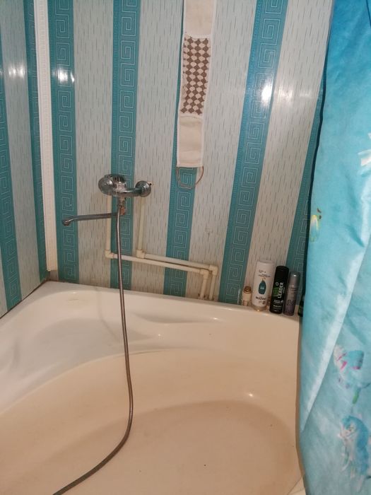 Продаётся 4 х комнатная квартира. Шарк 2