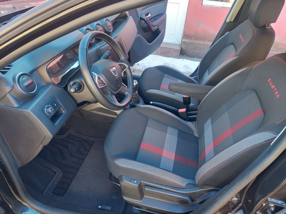 Dacia Duster 1.5 4x4 varianta auto