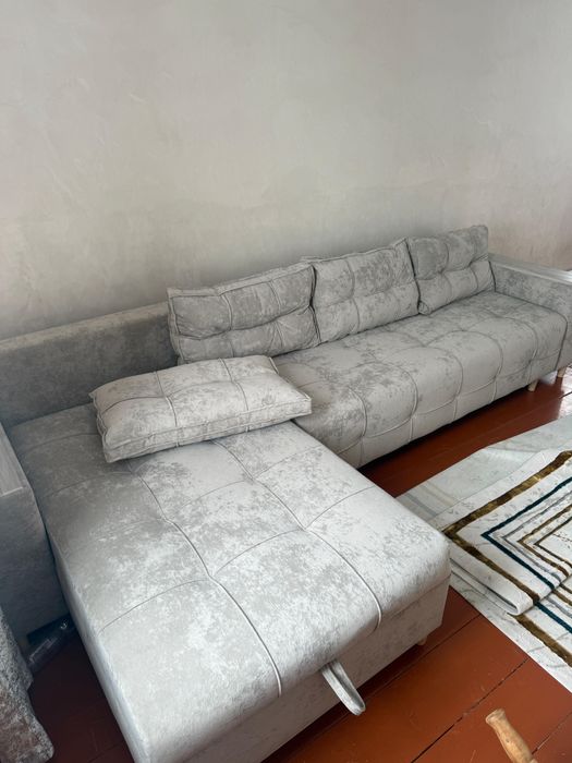 Продам диван в новом состоянии