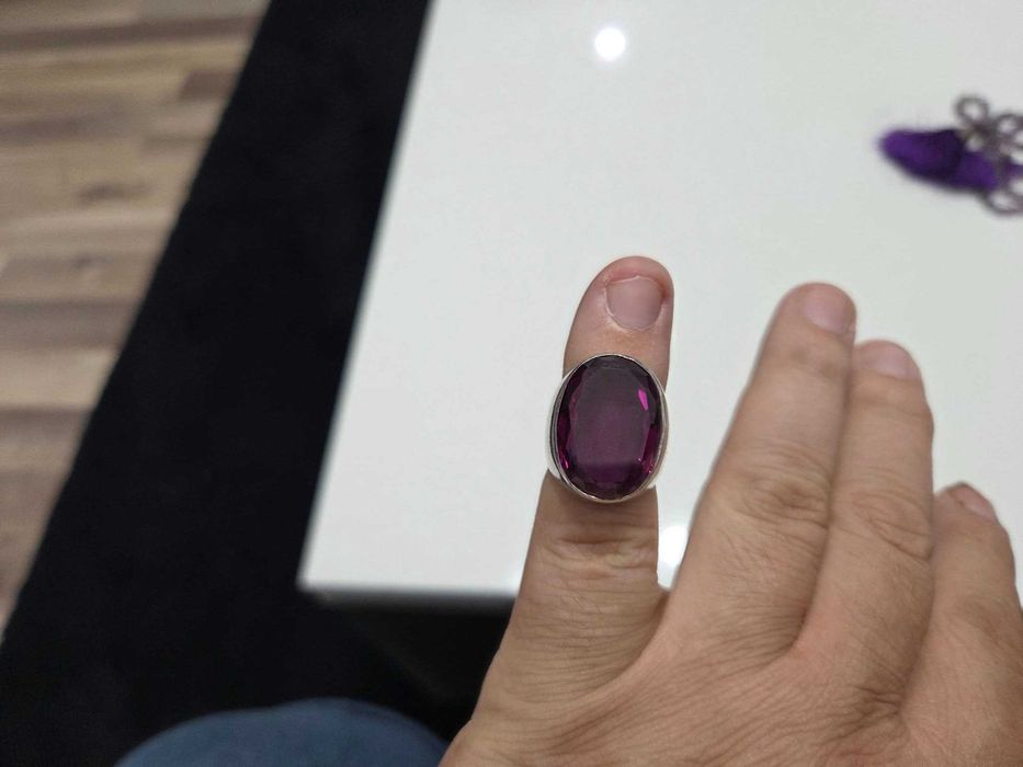 Inel vintage argint cu safir violet de Madagascar