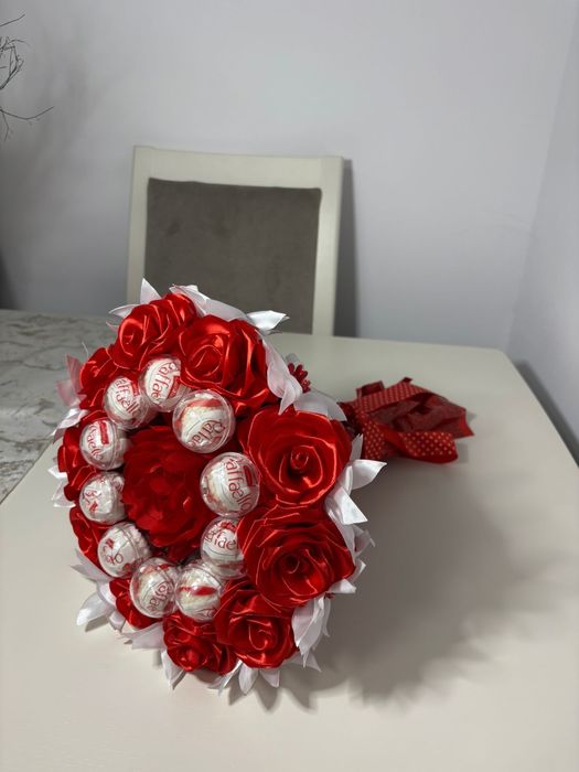 Buchete flori din satin