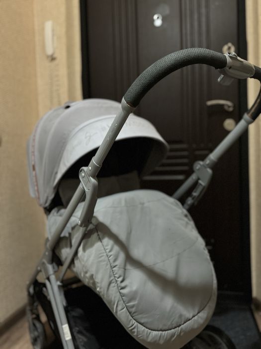продам прогулочную коляску