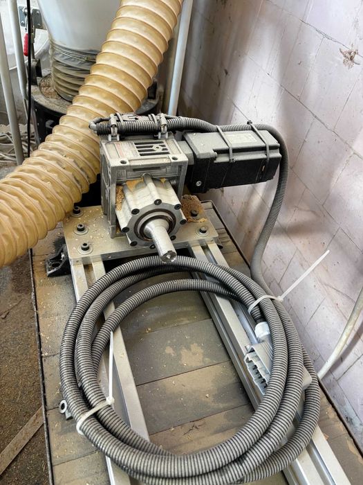 Продавам Професионална CNC Машина / Рутер Microtel 12-80 (380V) + Аспирация и UPS