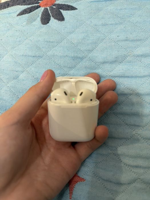 Apple AirPods 2 оригинал Б/У