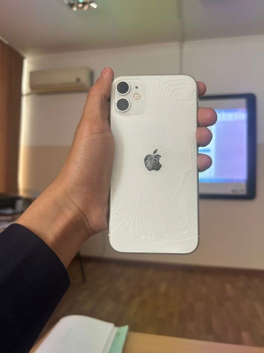 айфон 11 обмен чисто