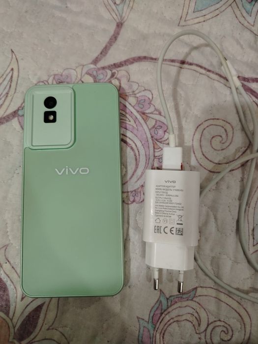 Продам телефон Vivo