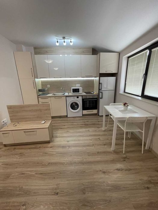 Дава се под наем Едностаен апартамент в Пловдив, Център - 38 кв.м за 248.88 € - Снимка #1