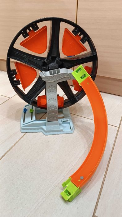 Hot Wheels колелото на късмета писта за коли колички
