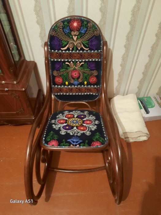 Комплект антикварной мебели.