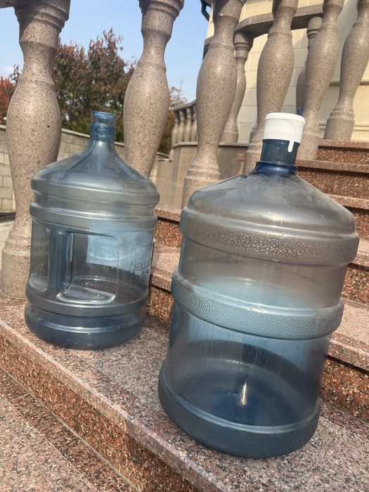 Продается пластиковая бутылка 20 л