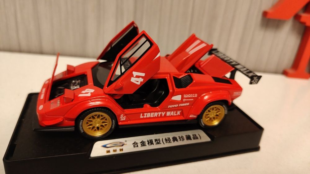 Модель автомобиля, металл 1:32