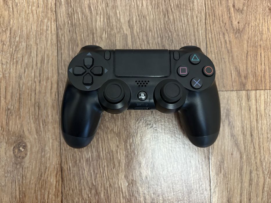 Продам playstation 4