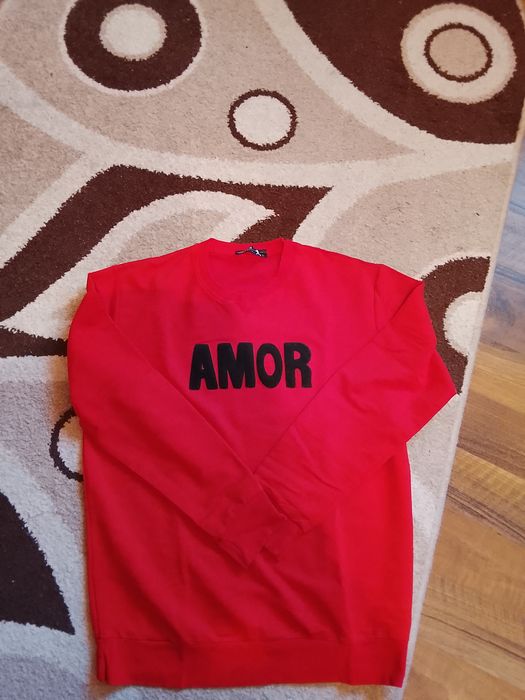 Vând bluza unisex