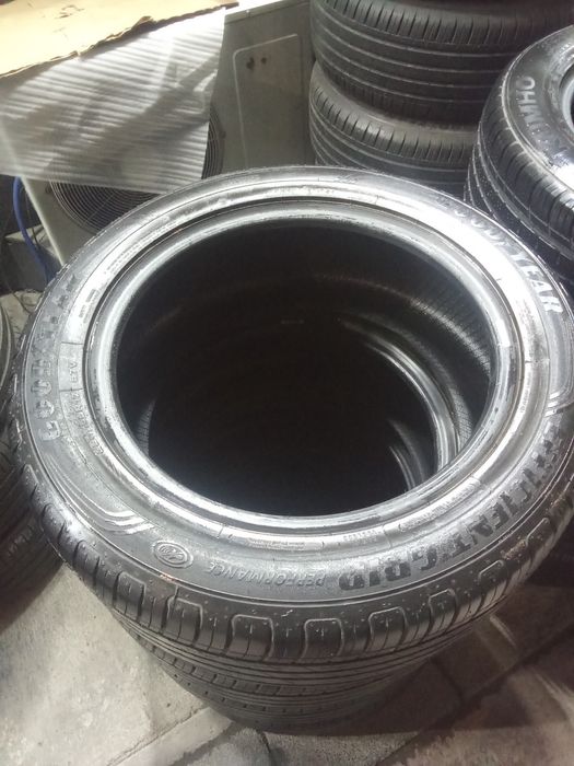 B/U balon Goodyear 225/55/17 holati zoʻr
