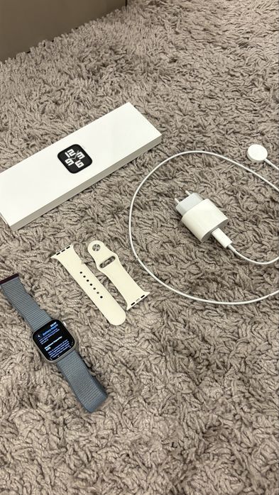 Apple Watch SE2 (Каишка Подарък)