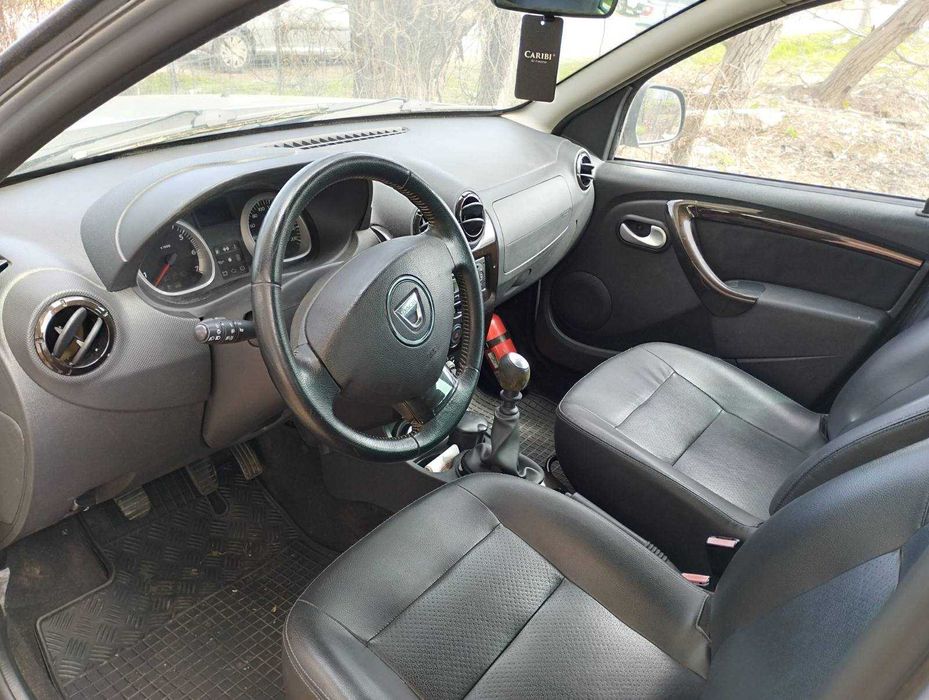 DACIA DUSTER Джип 4х4