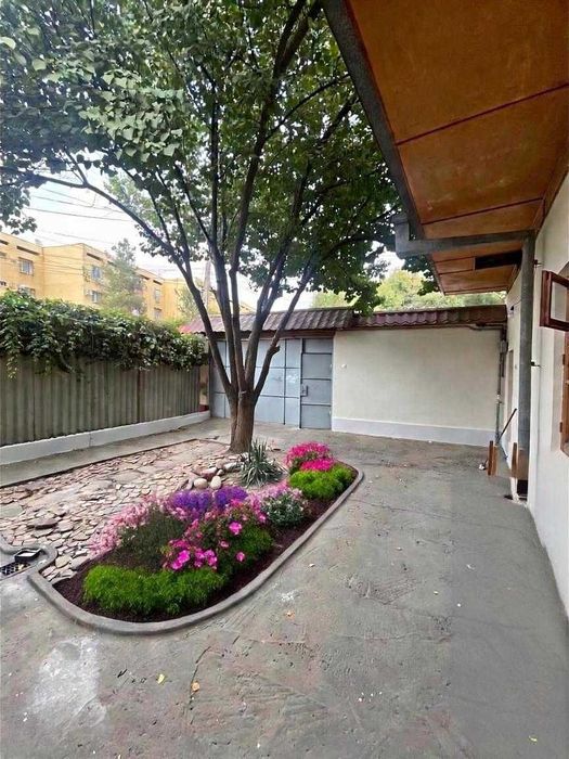 Сдается под офис дом в центре Бадамзара