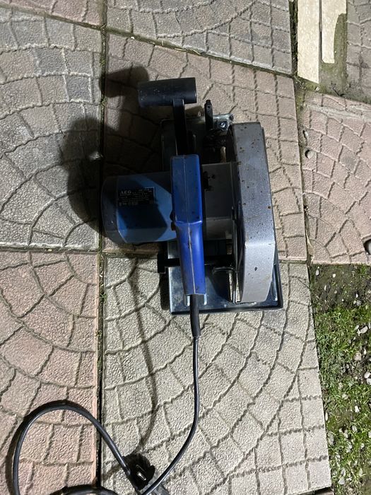 Circular de mana AEG  1200w