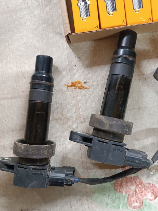 Катушка, свечи, провод.На кио