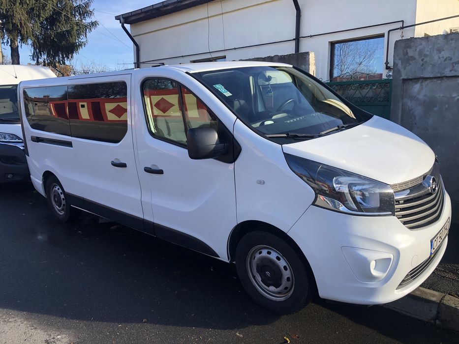 Inchiriere microbuze si Transport persoane. Servici fiabile RENT