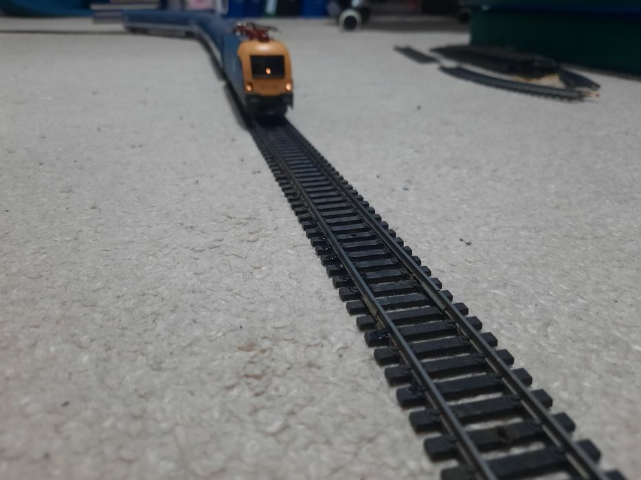 Raritate vagoane calatori MAV si locomotiva MAV, cadoul ideal  pt dvs