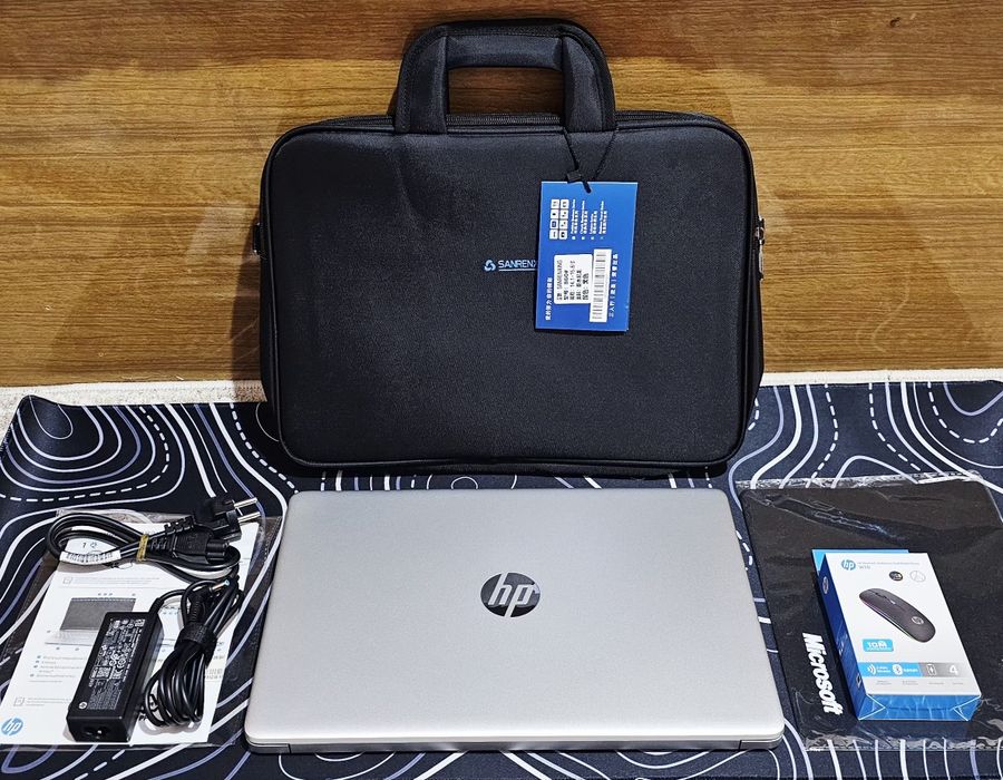 Ультрабук Hp LAPTOP 15 N-Silver!