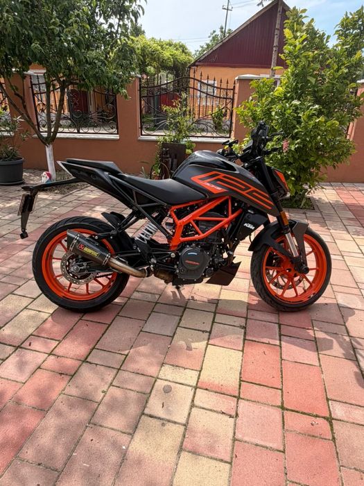 KTM Duke 125  2022