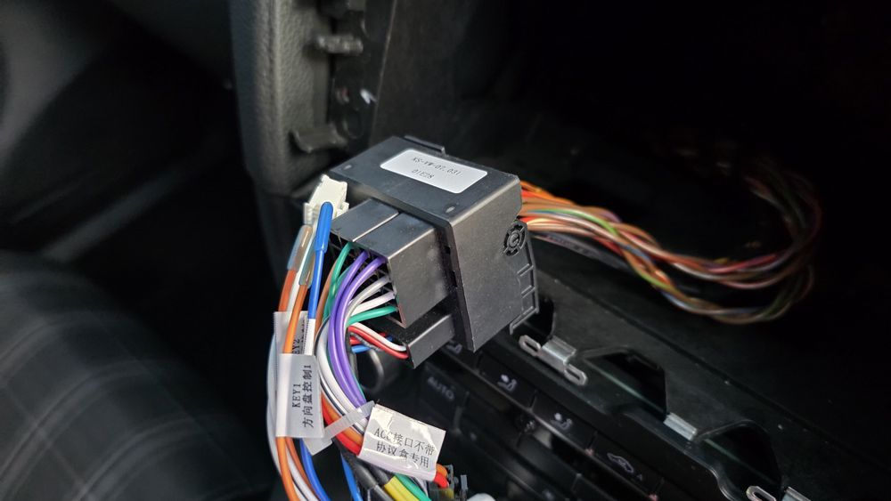 Navigatie adroid - VW Golf 5, 6, Passat B6 B7 CC, Tiguan, Touran Skoda