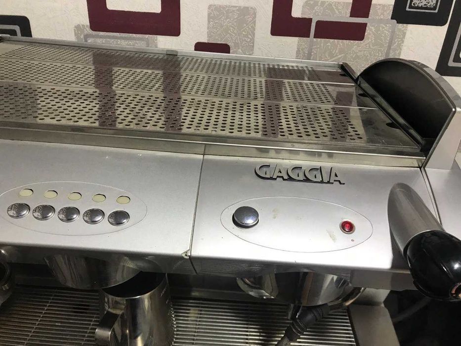 Kofe mashina GAGGIA kofe moll bilan birga