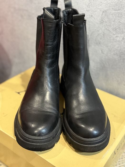 Женские ботинки челси