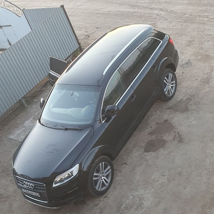 Ауди Q7  ,Пети летка