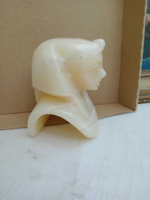 Алабастър ,главата на Клеопатра