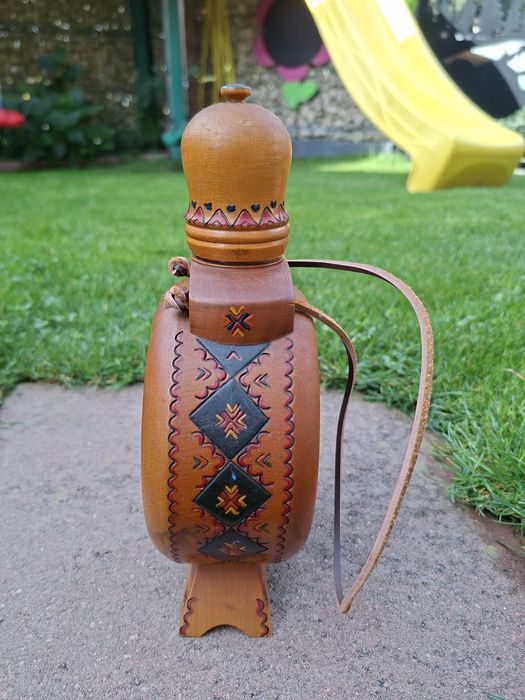 Plosca tradițională din lemn.  Model deosebit !