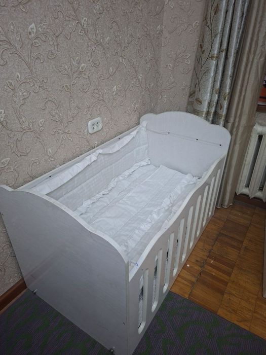 Детская кроватка для малышей