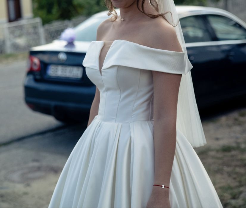 Rochie mireasa tafta